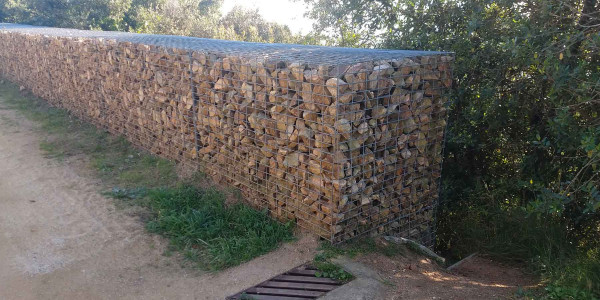 Estructuras geotécnicas Muros de gaviones en el Segrià